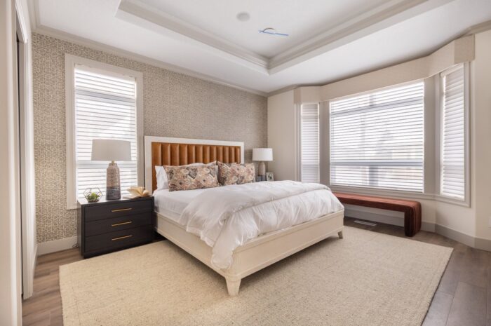 Jak urządzić sypialnię, by była nowoczesna i przytulna jednocześnie?